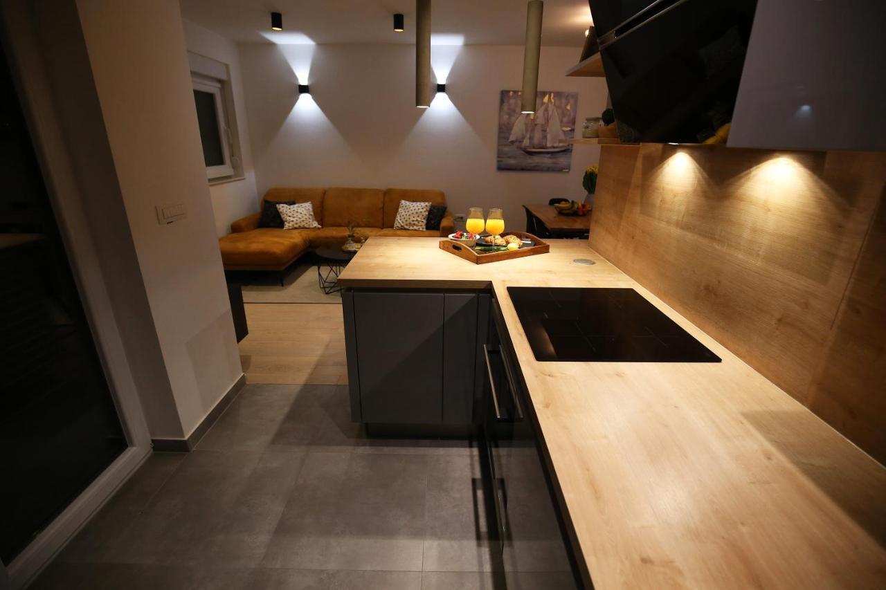 Esso Roof Terrace Apartment زادار المظهر الخارجي الصورة